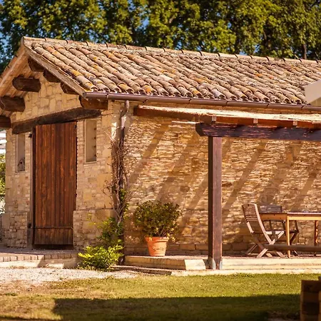 Nyaraló Residenza La Canonica Relais - Historic & Pool Novilara