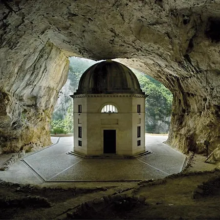 Residenza La Canonica * Novilara